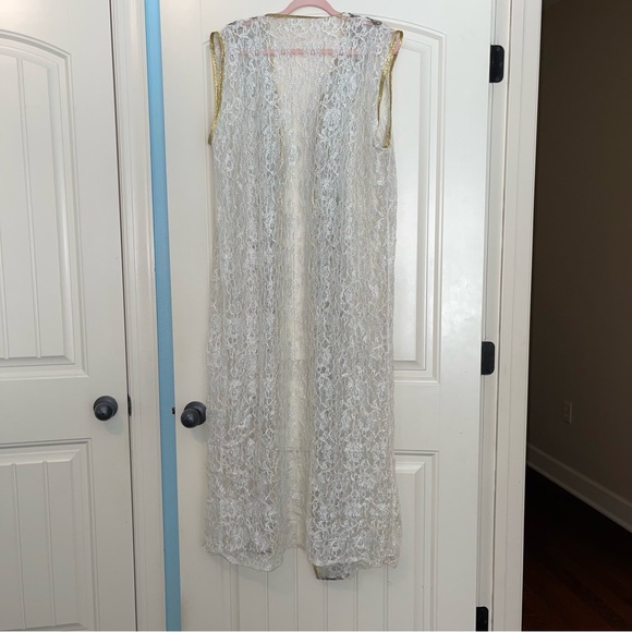 Elegant Morrocan, kaftan gown, white embroidered with gold, trim, dress and vest - Picture 9 of 14